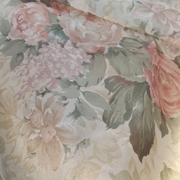 Croscill HUGE sheer Cotswold vintage floral fabric 25' x 5' scarf valance - Picture 2 of 4